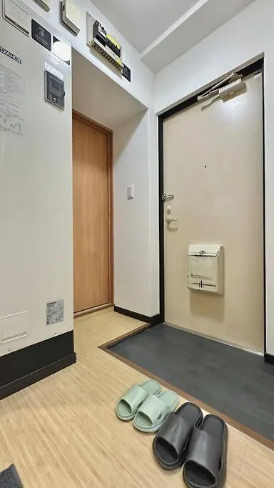 102号室花園町駅と萩之茶屋駅各2分ベット2台専用バスルーム付きアクセス抜群 Apartment Osaka Japan