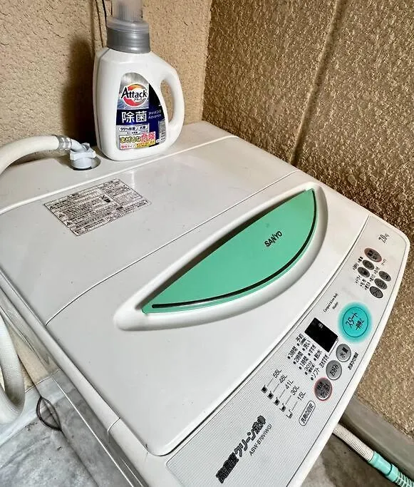102号室花園町駅と萩之茶屋駅各2分ベット2台専用バスルーム付きアクセス抜群 Apartment Osaka Japan