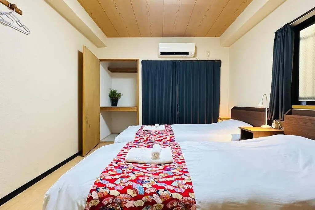 102号室花園町駅と萩之茶屋駅各2分ベット2台専用バスルーム付きアクセス抜群 Apartment Osaka Japan