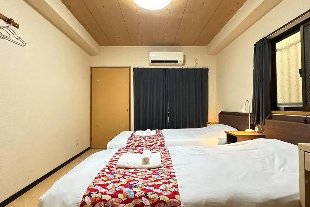 102号室花園町駅と萩之茶屋駅各2分ベット2台専用バスルーム付きアクセス抜群 Apartment Osaka 0*,  Japan